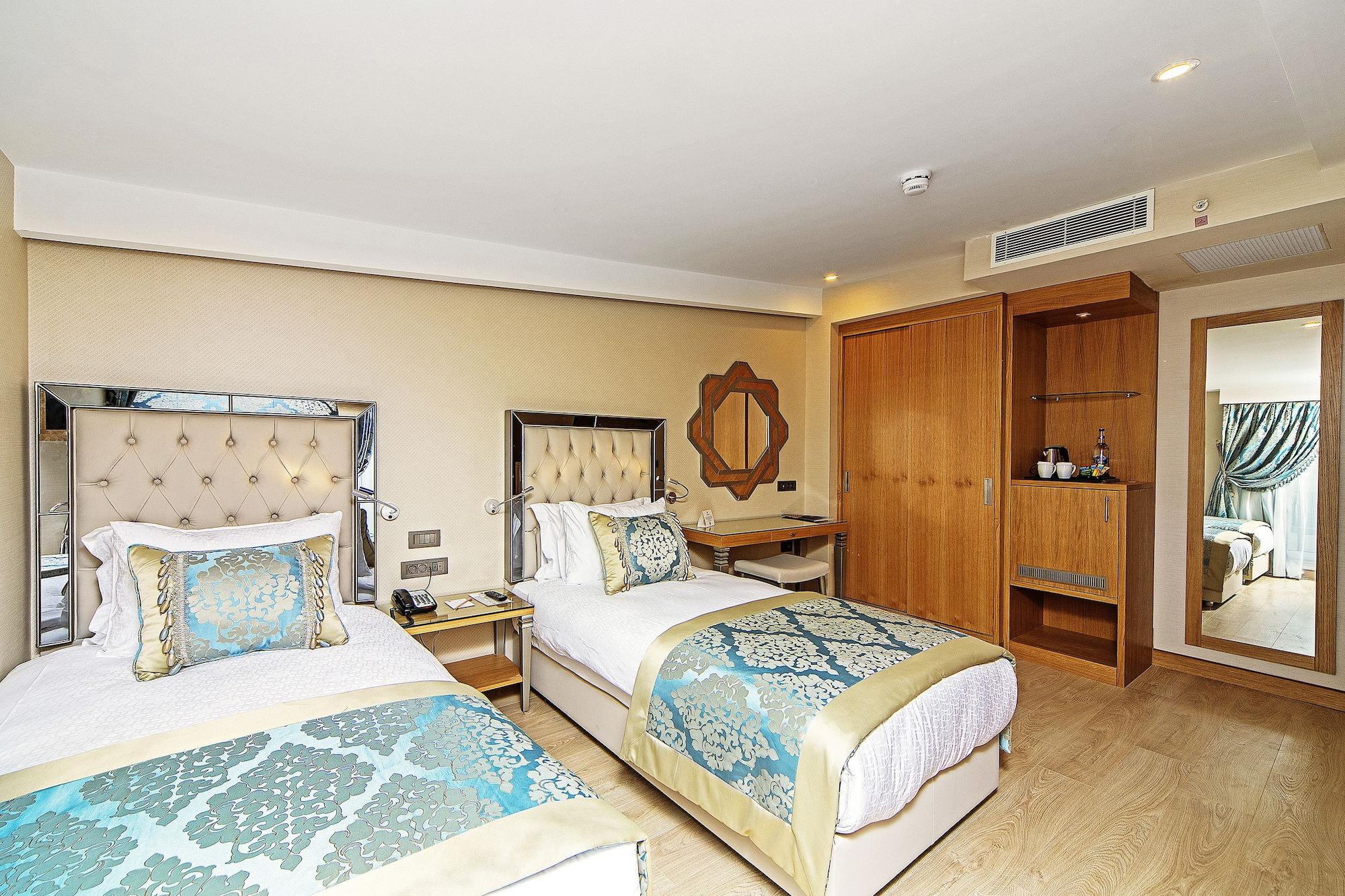 Mukarnas Taksim Hotel Istanbul Bagian luar foto